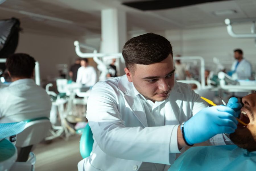 How Early Career Exposure in Healthcare Helps Students See Themselves in the Field